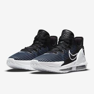 New In Box Mens Nike Lebron Witness Zoom Air Multiple Sizes